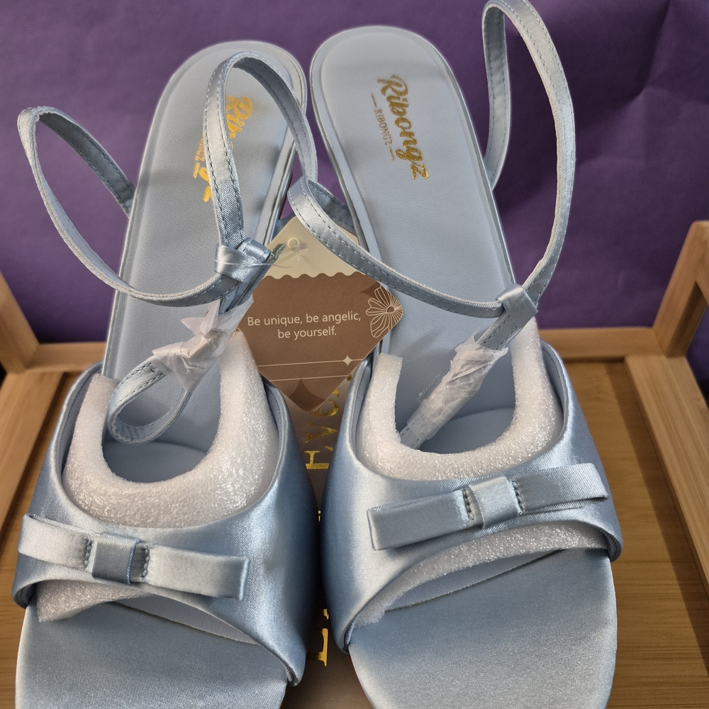 Women's Light Blue Heels Size 12